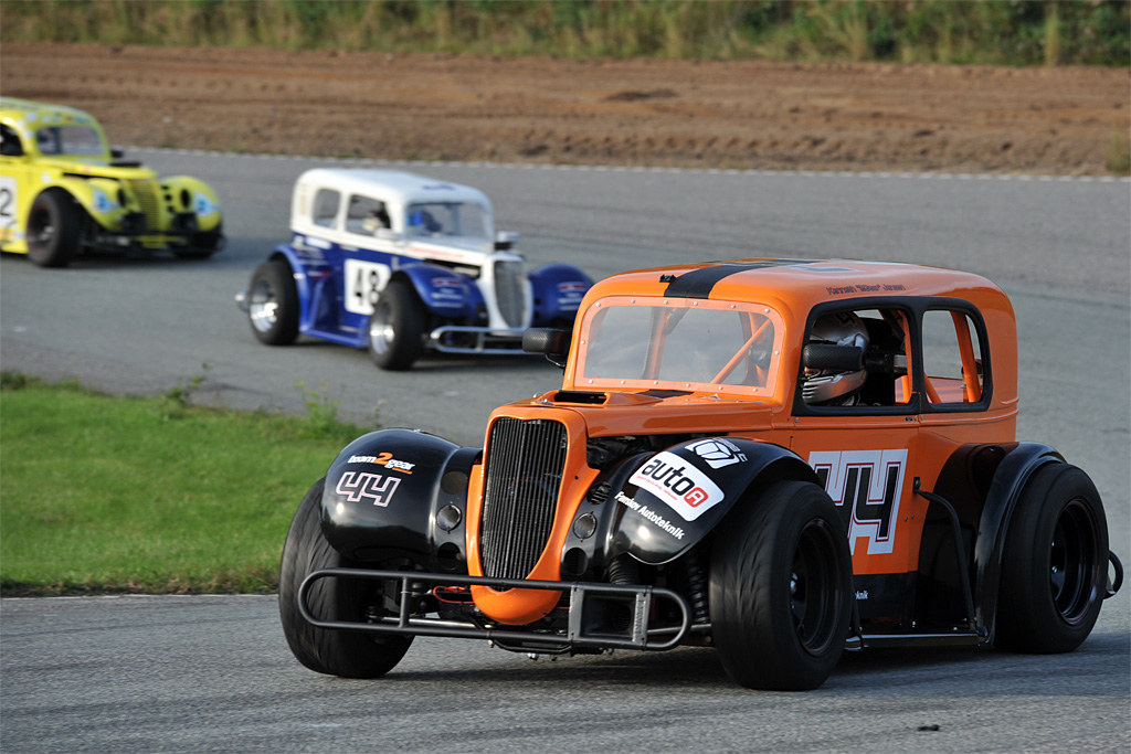 Kenneth Jensen sikrede sig med køligt overblik på Ring Djursland den samlede sejr i OK Legend Car Cuppen
(Foto: Morten Alstrup)